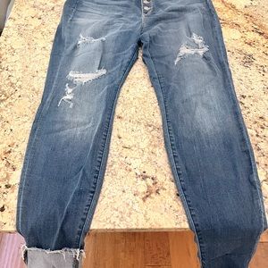 Judy Blue button fly distressed skinny jeans. Size 18